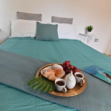 Izzhome Flamingo بولا المظهر الخارجي الصورة